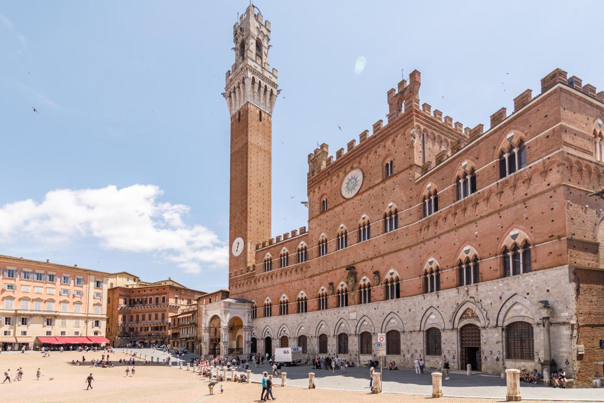 Charme Centro Storico Apartment Siena Exterior foto