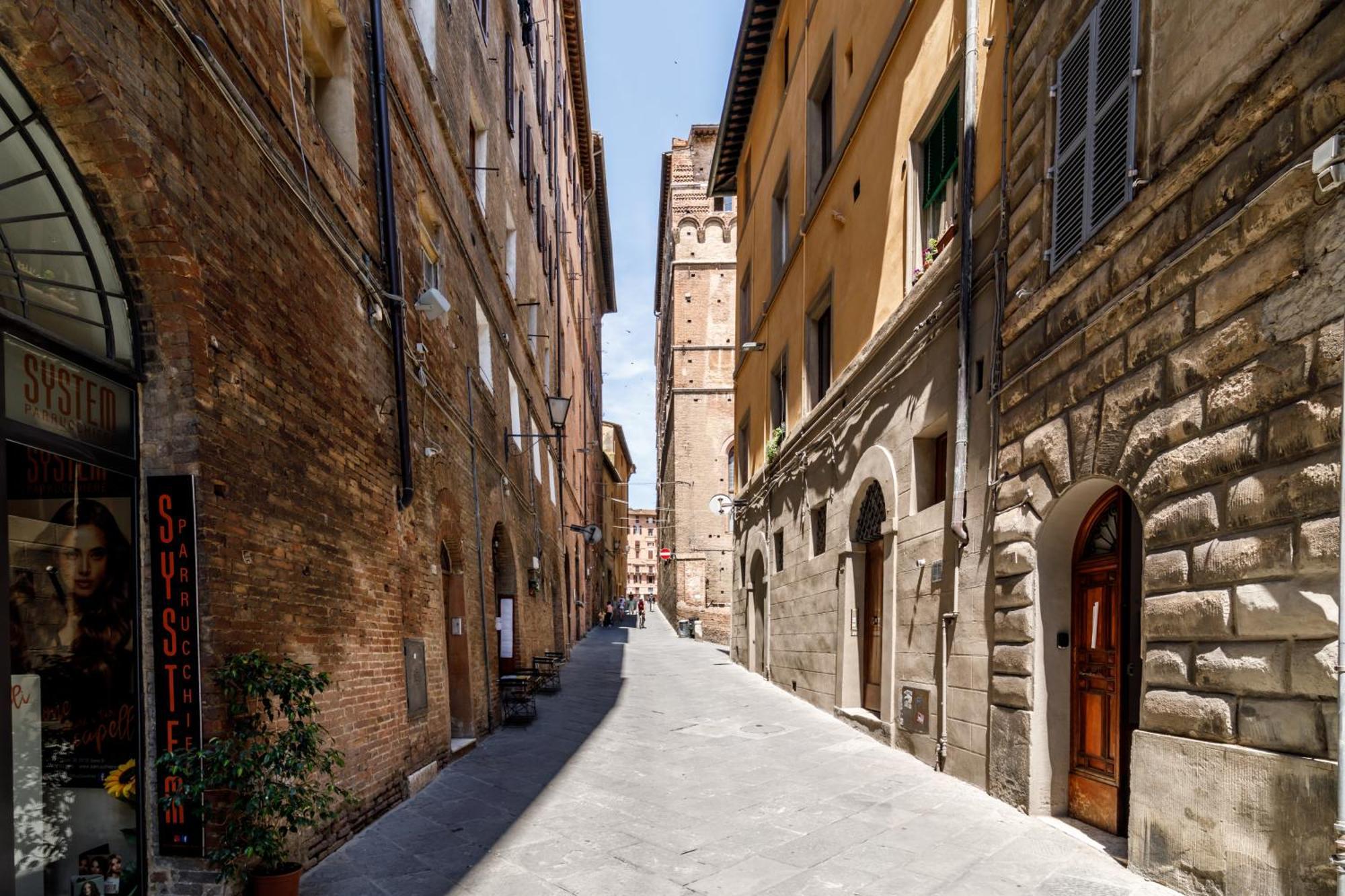 Charme Centro Storico Apartment Siena Exterior foto