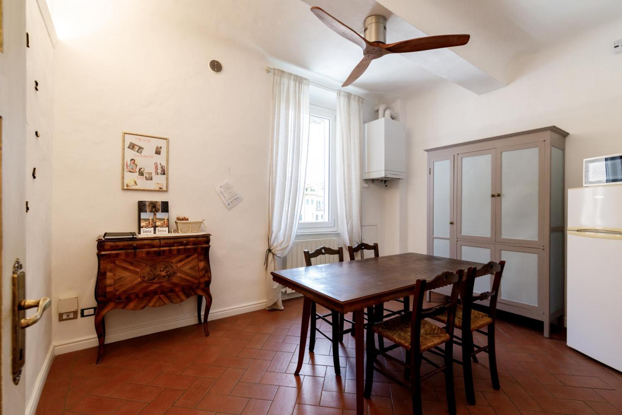 Charme Centro Storico Apartment Siena Exterior foto