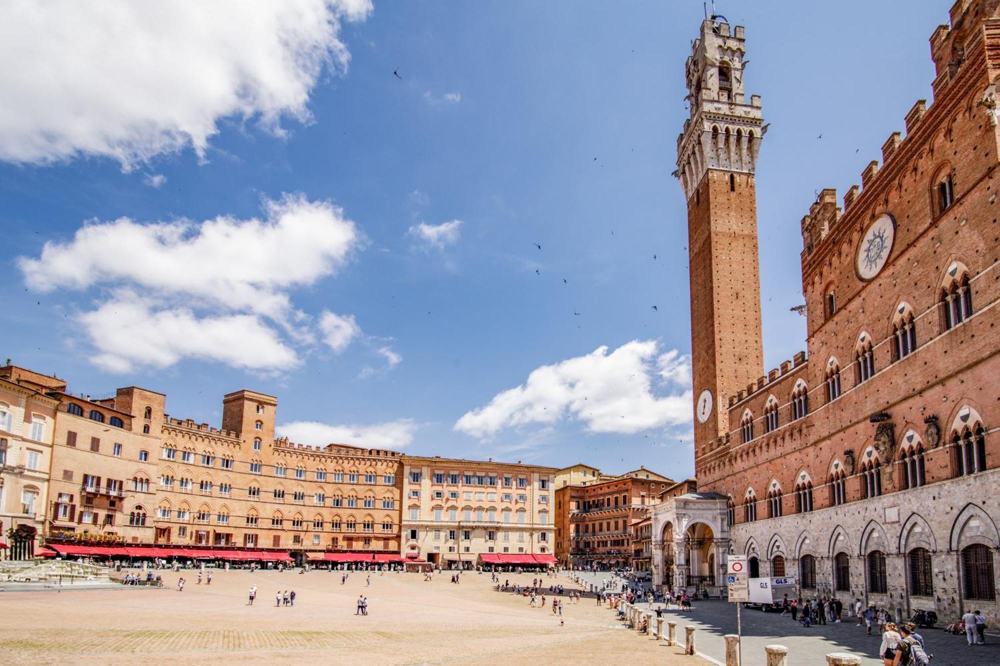 Charme Centro Storico Apartment Siena Exterior foto