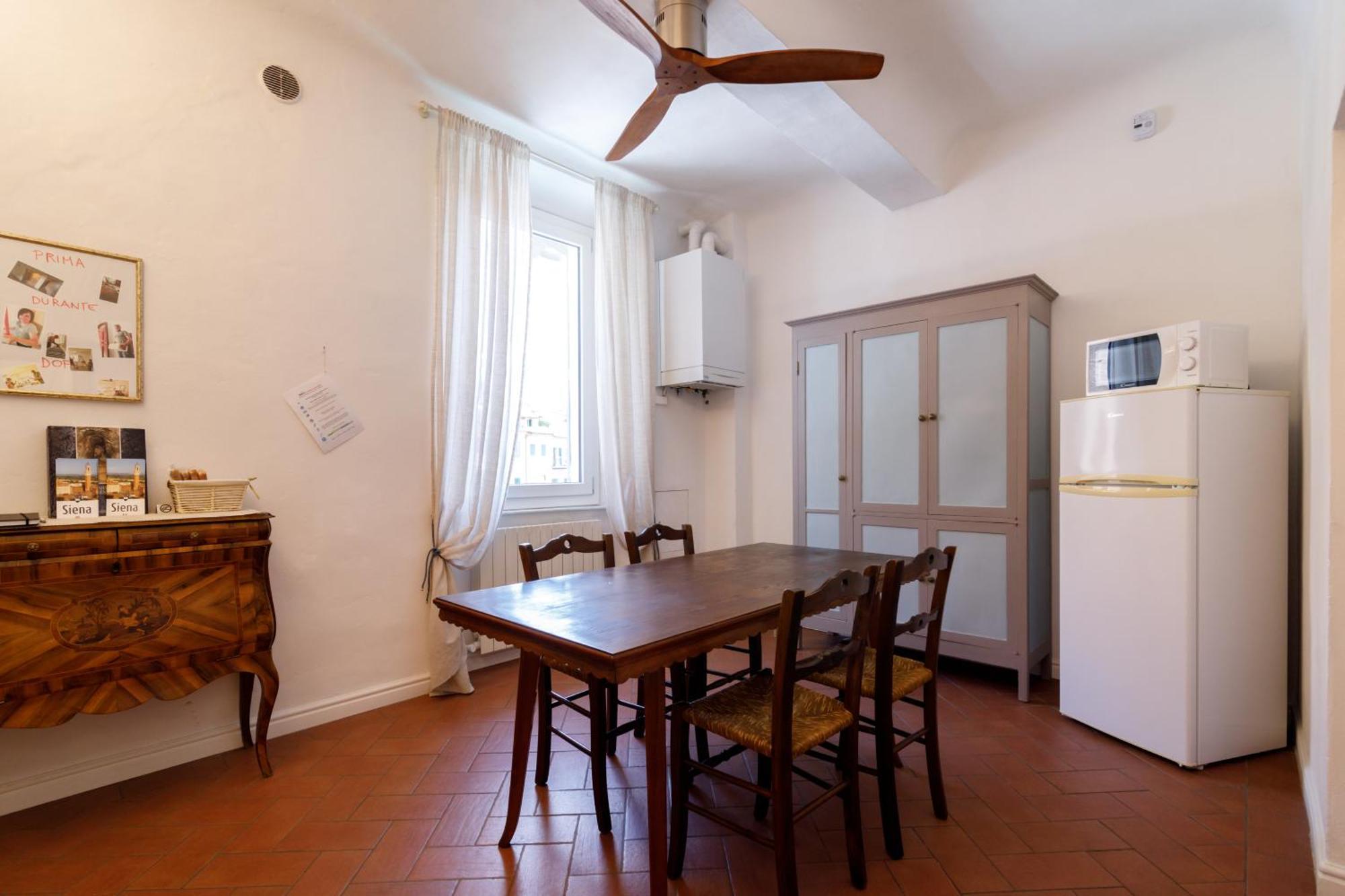 Charme Centro Storico Apartment Siena Exterior foto
